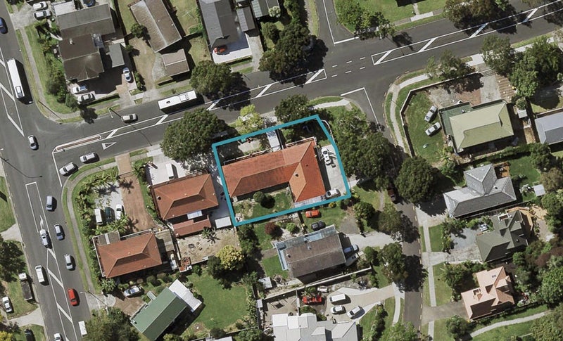 2/1 Rakaia Rise, Clover Park, Auckland - Carousel 1