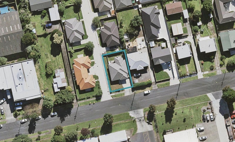 69 Hastie Avenue, Mangere Bridge, Auckland - Carousel 1