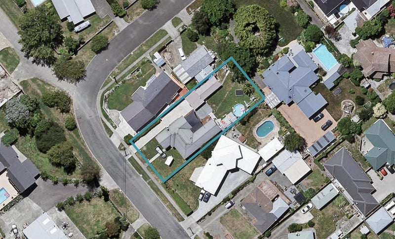 1111 Oliphant Road, Camberley, Hastings - Carousel 1