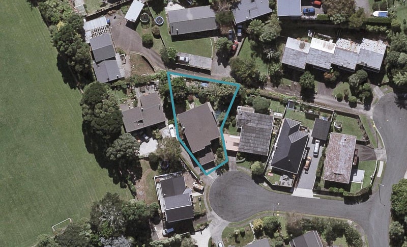 8 Valintine Place, Strandon, New Plymouth - Carousel 1