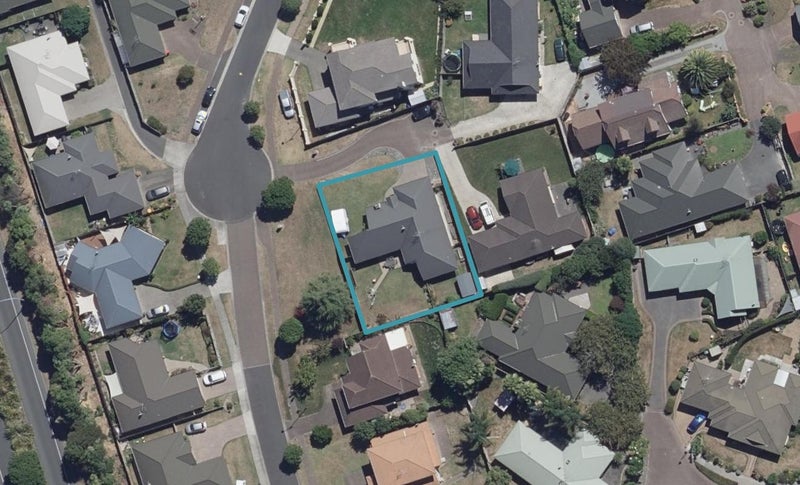 33 Nielsen Gardens, Rototuna, Hamilton - Carousel 1
