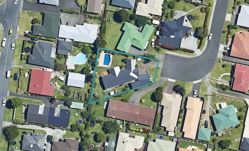 14 Lilac Place, Otumoetai, Tauranga - Carousel 1