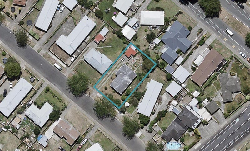 6 Columbus Crescent, Flaxmere, Hastings - Carousel 1