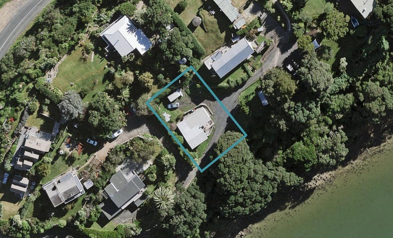 144 Wharf Road, Ostend, Waiheke Island - Carousel 1