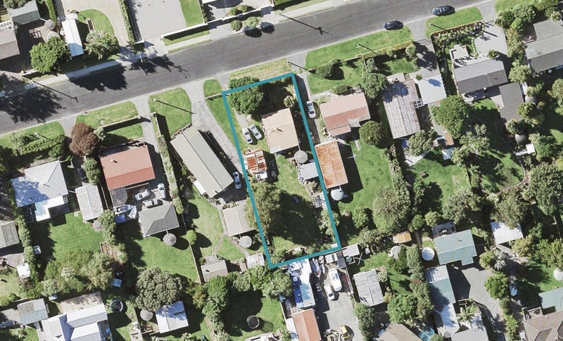 41 First View Avenue, Beachlands, Auckland - Carousel 1