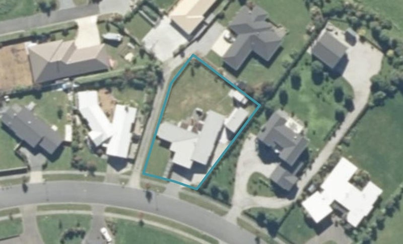 18 Montgomery Crescent, Kinloch, Taupō - Carousel 1
