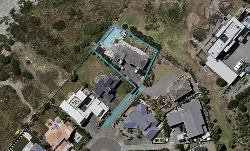 21 Olliver Grove, Waikanae Beach, Waikanae - Carousel 1