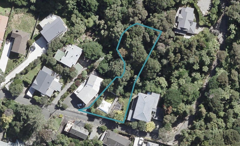 212A Whites Line East, Waiwhetū, Lower Hutt - Carousel 1