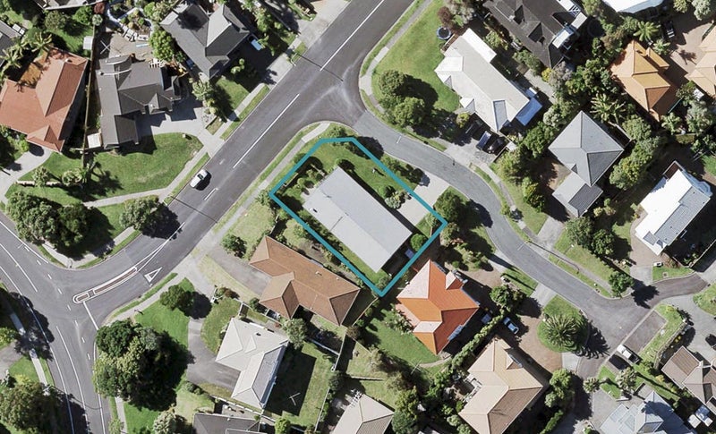1 Covina Place, Somerville, Auckland - Carousel 1