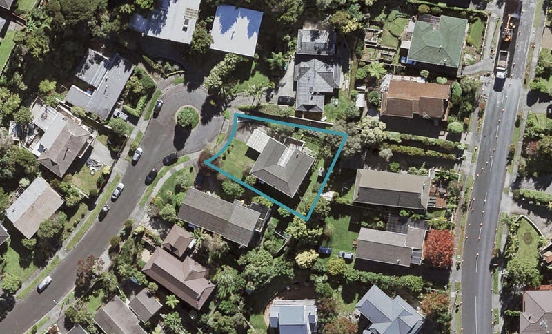 51 Chatswood Grove, Chatswood, Auckland - Carousel 1