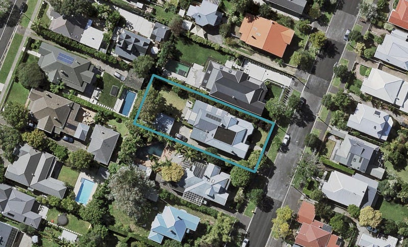19 Summer Street, Stanley Point, Auckland - Carousel 1