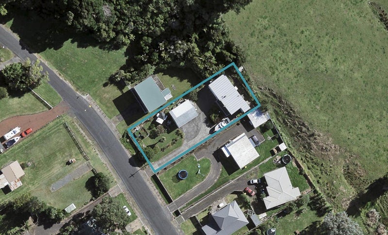 36 Ronald Avenue, Waiuku - Carousel 1