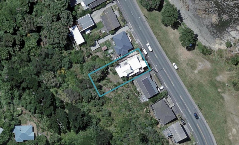 324 Queens Drive, Lyall Bay, Wellington - Carousel 1