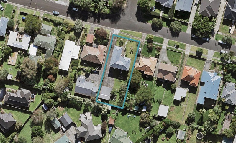 36 Hazelmere Road, Sandringham, Auckland - Carousel 1