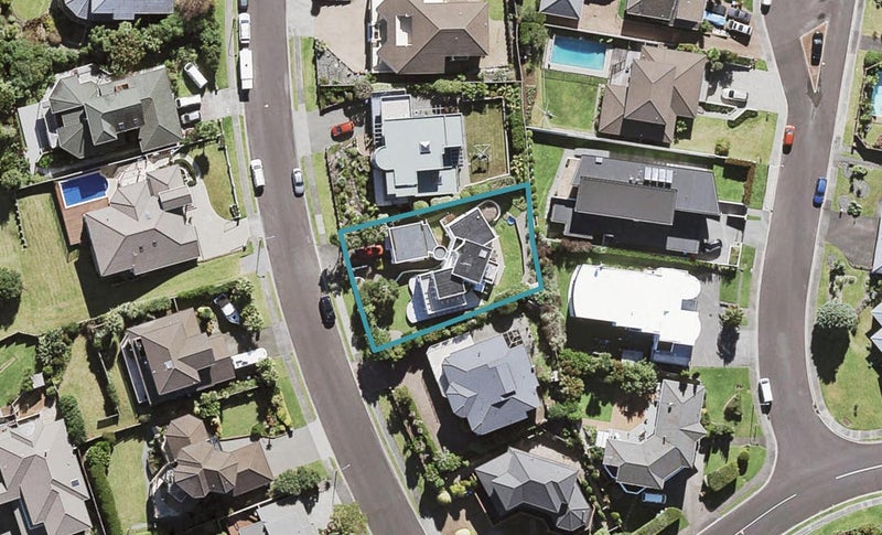 7 Marco Polo Avenue, Lynfield, Auckland - Carousel 1