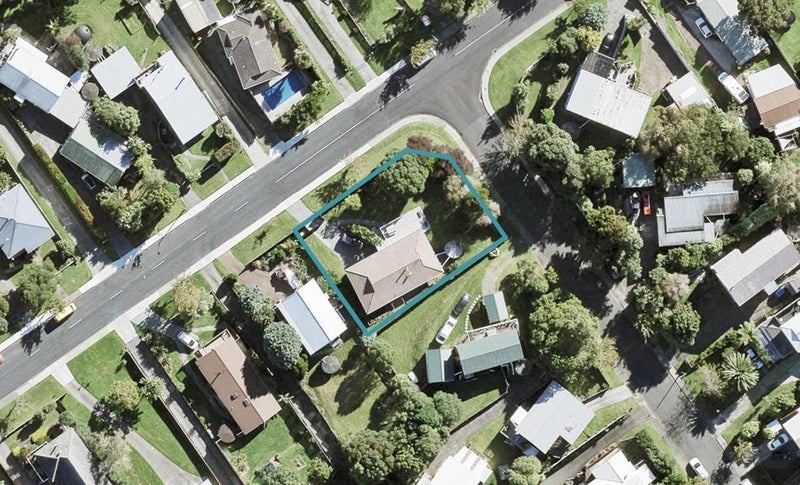 1 John Road, Stanmore Bay, Whangaparāoa - Carousel 1