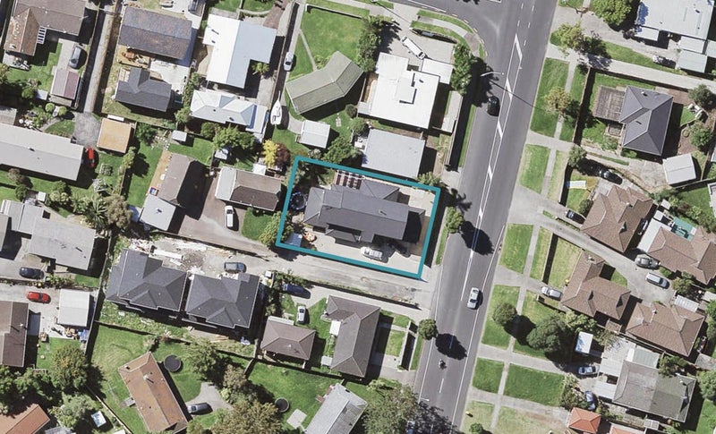 325 Bucklands Beach Road, Bucklands Beach, Auckland - Carousel 1