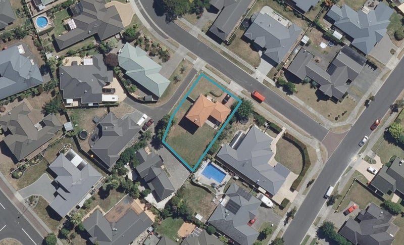 3 Roderick Place, Rototuna, Hamilton - Carousel 1