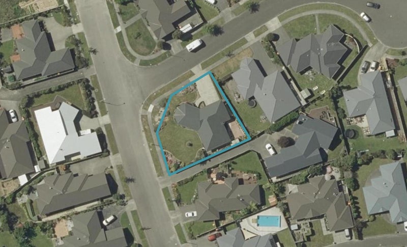2 Ron Place, Fitzherbert, Palmerston North - Carousel 1