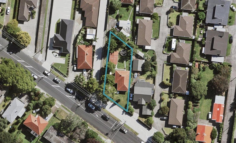 43 Swanson Road, Henderson, Auckland - Carousel 1