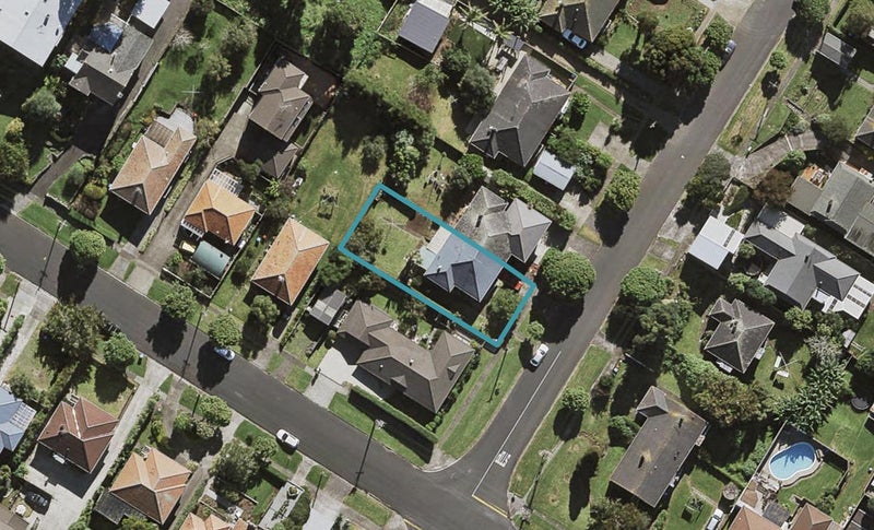 88 Paihia Road, One Tree Hill, Auckland - Carousel 1