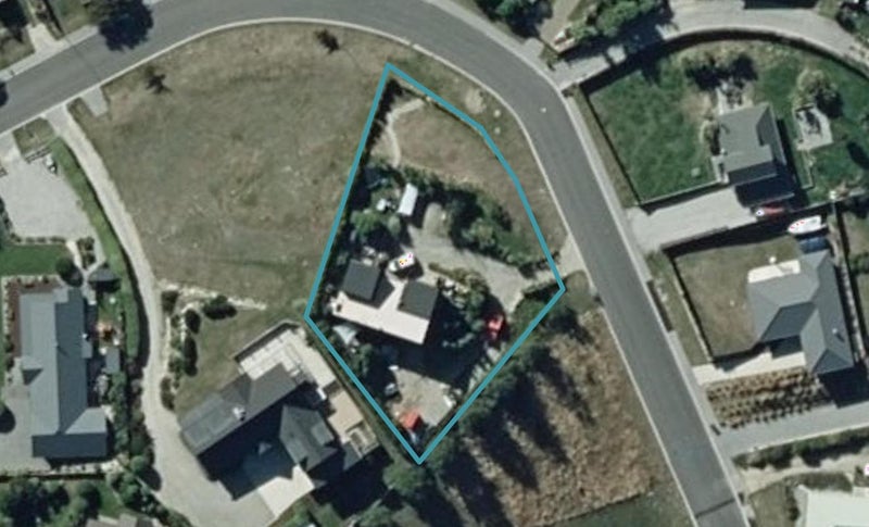 37 Nichol Street, Wanaka - Carousel 1
