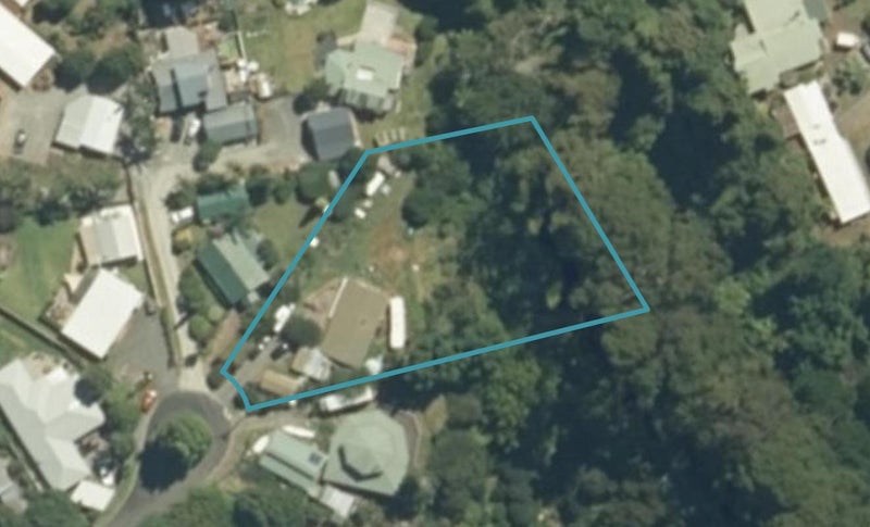 18 Widdison Place, Whangamatā - Carousel 1