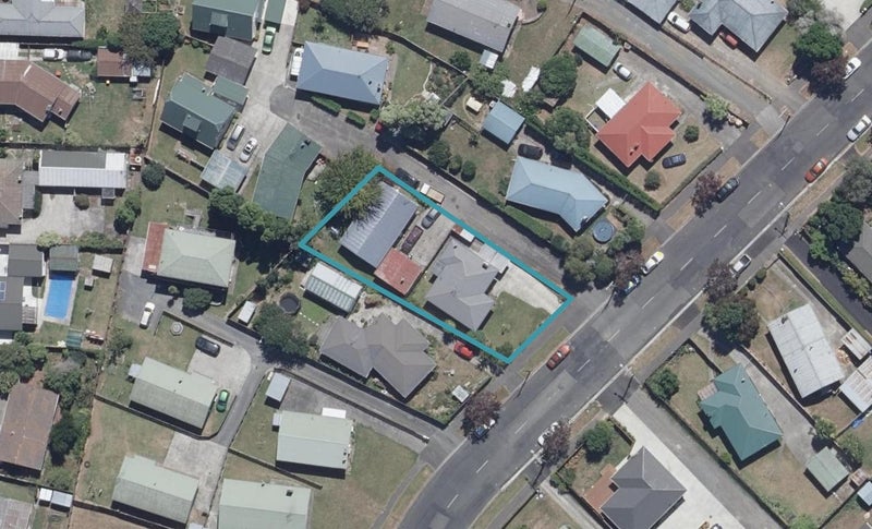 35 Carrington Avenue, Hillcrest, Hamilton - Carousel 1