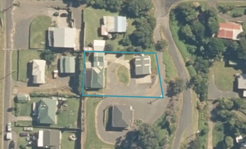 40 Tainui Street, Mōkau - Carousel 1