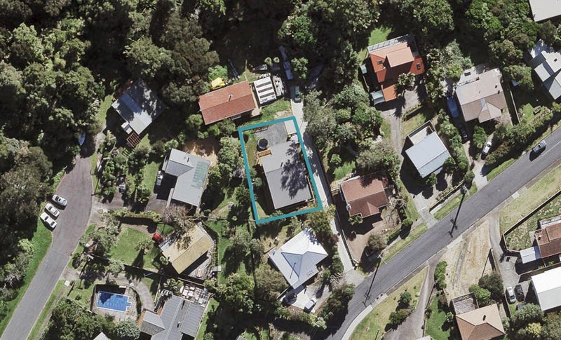 9B Coroglen Avenue, Birkenhead, Auckland - Carousel 1