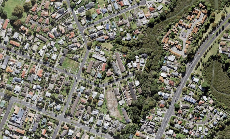 2/9 Miro Street, New Lynn, Auckland - Carousel 1