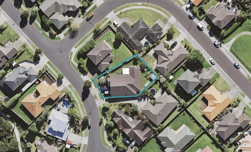 16 William Gamble Drive, Greenhithe, Auckland - Carousel 1