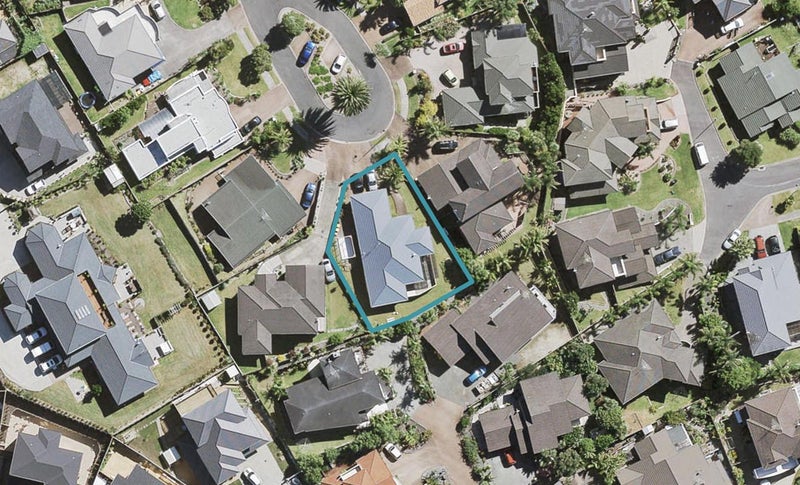 18 San Lorenzo Rise, Henderson, Auckland - Carousel 1