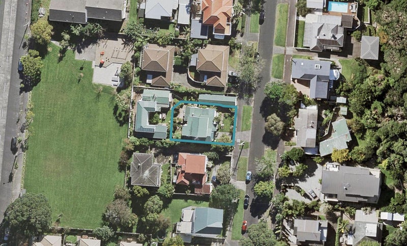 32 Princes Street, Northcote Point, Auckland - Carousel 1