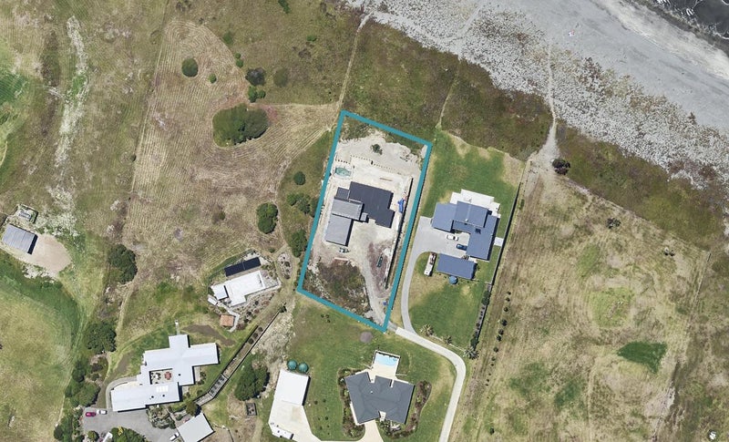 85 Dawn Parade, Coastlands, Whakatane - Carousel 1