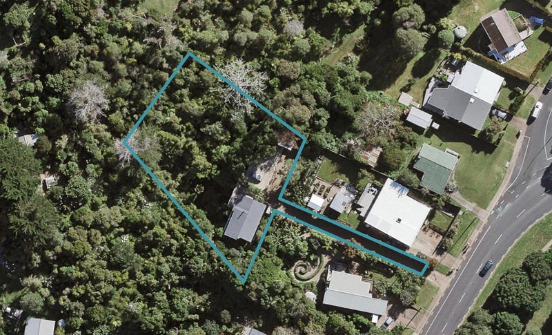 121 Ocean View Road, Oneroa, Waiheke Island - Carousel 1