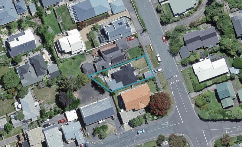 32 Duthie Street, Karori, Wellington - Carousel 1