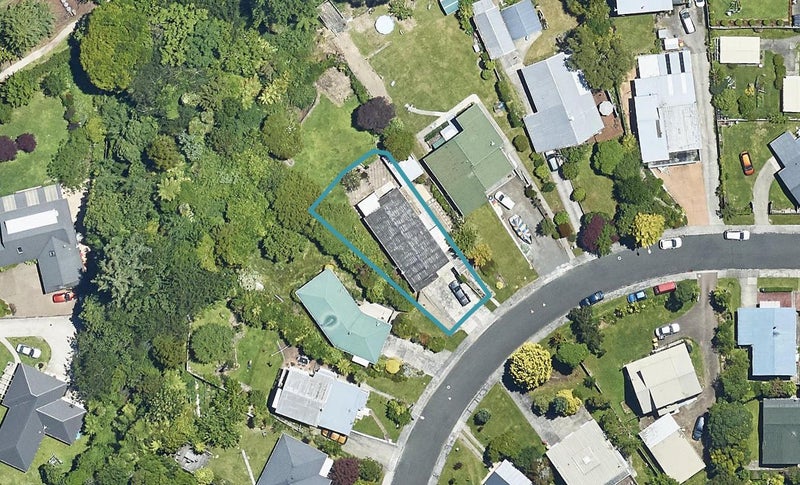9 Tirita Street, Kawaha Point, Rotorua - Carousel 1