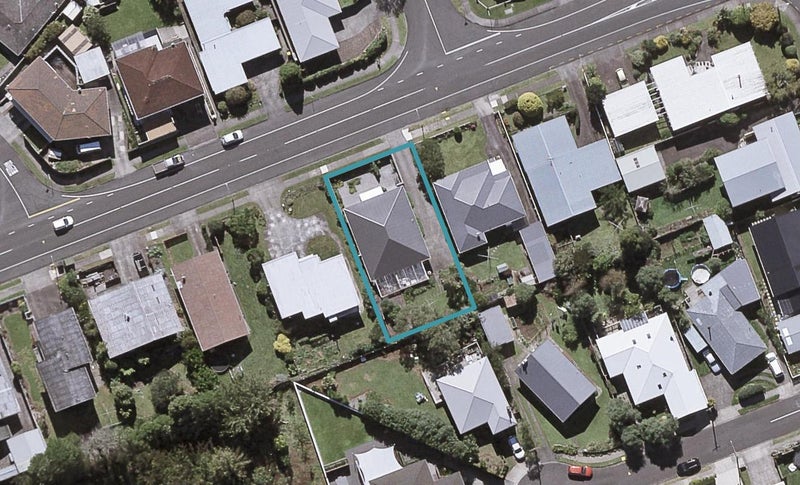 7 Cumberland Street, Merrilands, New Plymouth - Carousel 1