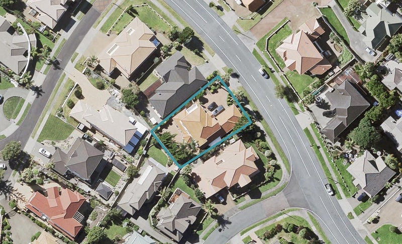 23 Jane Eyre Drive, Somerville, Auckland - Carousel 1