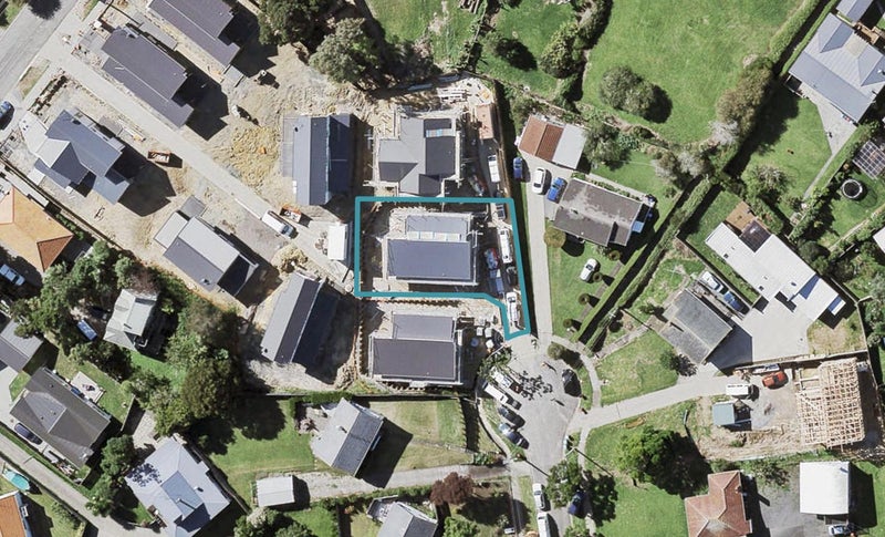 12B Hurstwood Place, Glen Innes, Auckland - Carousel 1