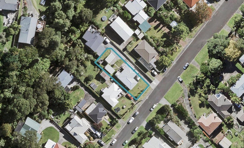 40 Fairmount Road, Titirangi, Auckland - Carousel 1