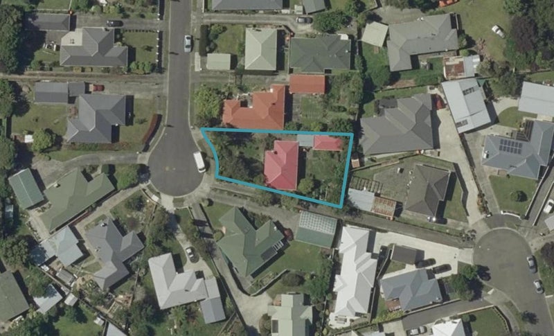 7 Eton Place, Terrace End, Palmerston North - Carousel 1