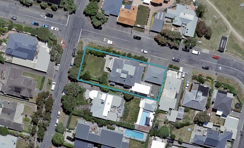 15 Inglis Street, Seatoun, Wellington - Carousel 1