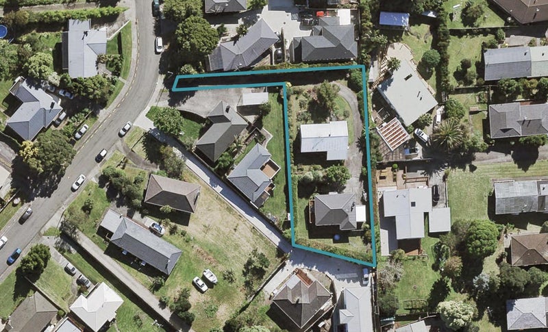 1/15 Ludlow Terrace, Tōtara Vale, Auckland - Carousel 1