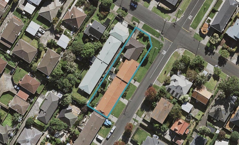 2/46 Rawhiti Road, Onehunga, Auckland - Carousel 1