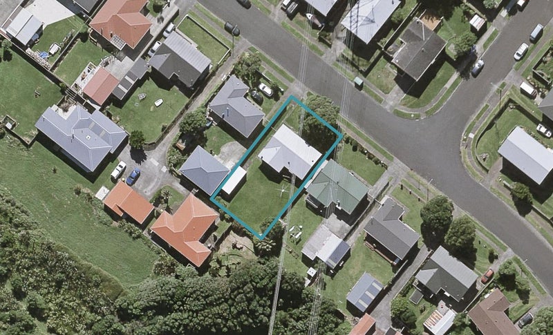 14 Rangitake Drive, Spotswood, New Plymouth - Carousel 1