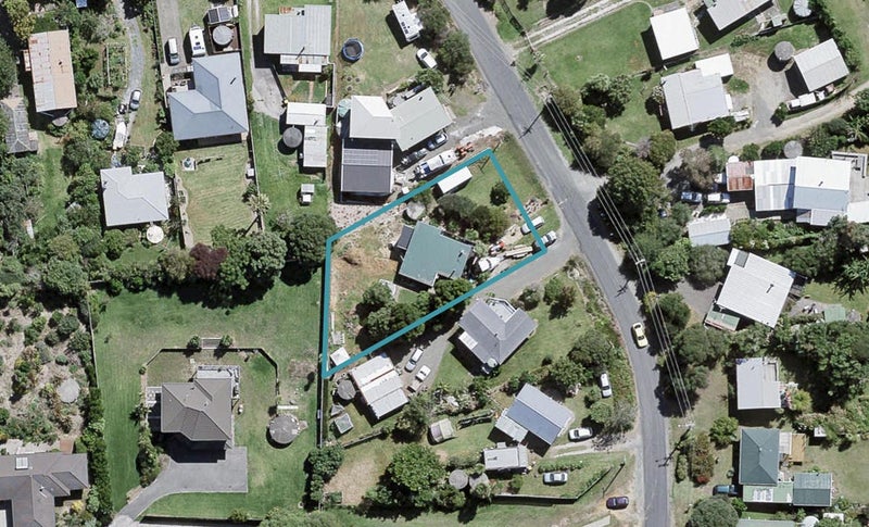 2 James Mcleod Road, Helensville - Carousel 1