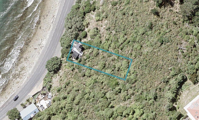 715 Marine Drive, Eastbourne, Lower Hutt - Carousel 1