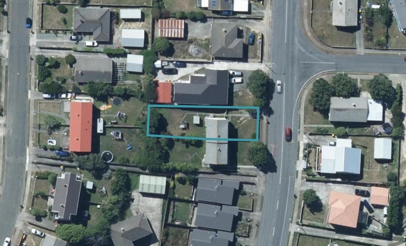 327 Warspite Avenue, Waitangirua, Porirua - Carousel 1